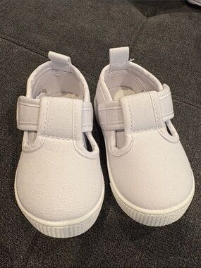 Kids White Canvas Hook-and-Loop Shoes